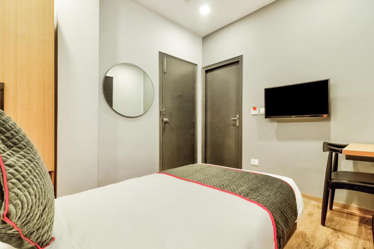 Oyo 78245 Collection O Hotel Crown Inn Navi Mumbai Exteriör bild