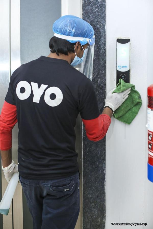 Oyo 78245 Collection O Hotel Crown Inn Navi Mumbai Exteriör bild