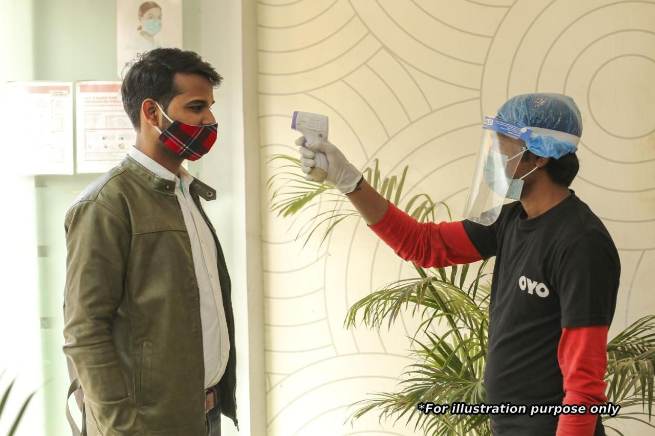 Oyo 78245 Collection O Hotel Crown Inn Navi Mumbai Exteriör bild
