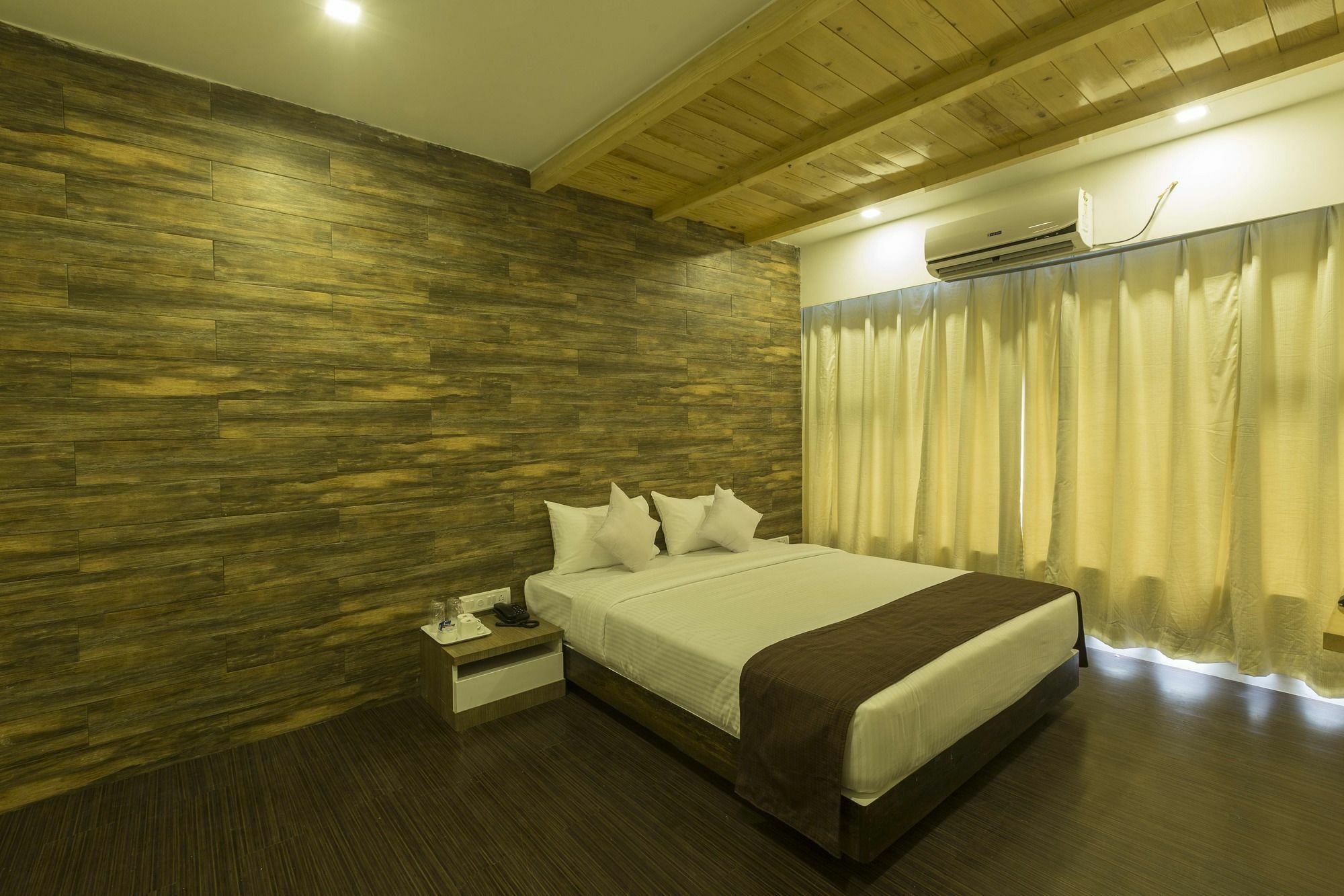 Oyo 78245 Collection O Hotel Crown Inn Navi Mumbai Exteriör bild