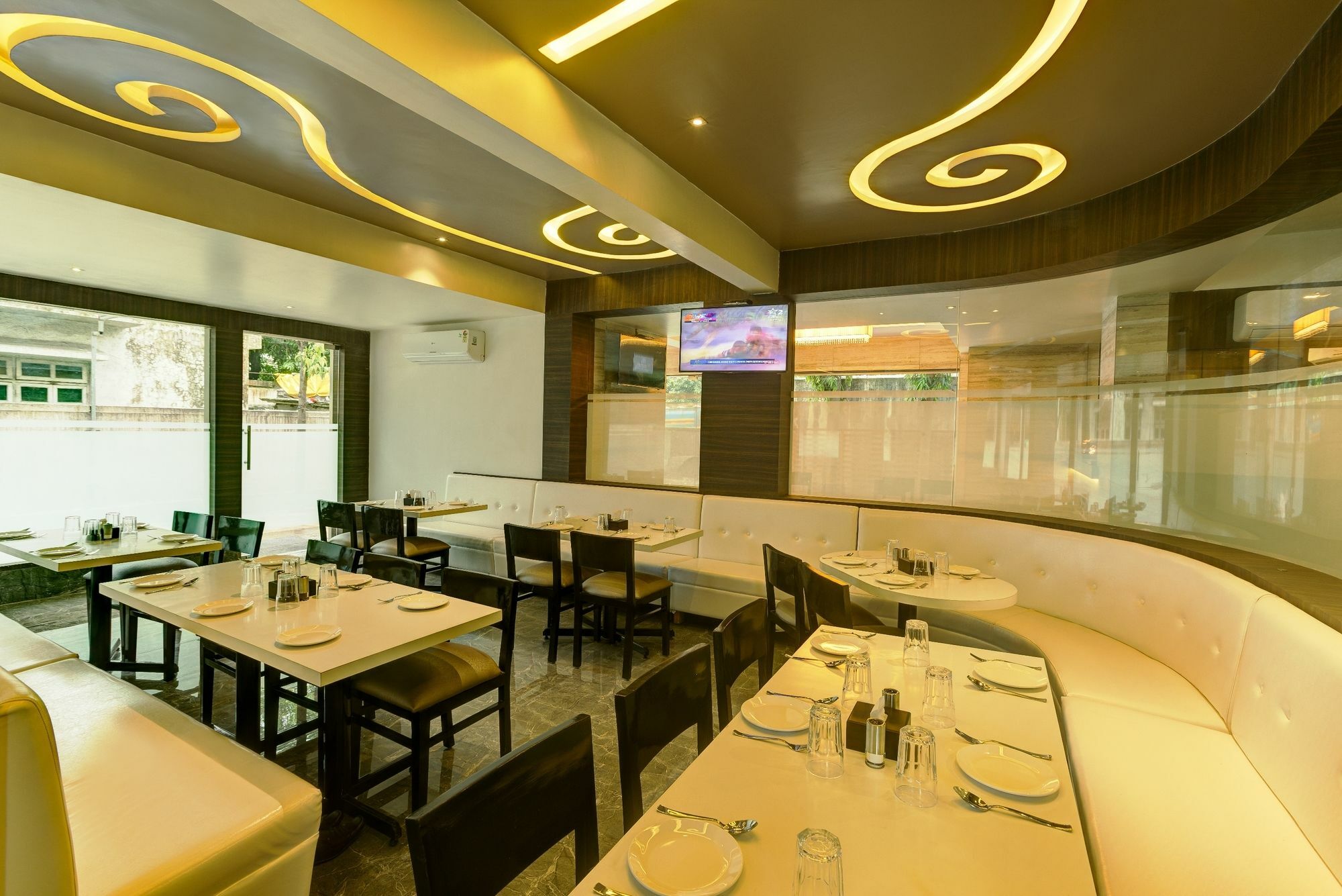 Oyo 78245 Collection O Hotel Crown Inn Navi Mumbai Exteriör bild
