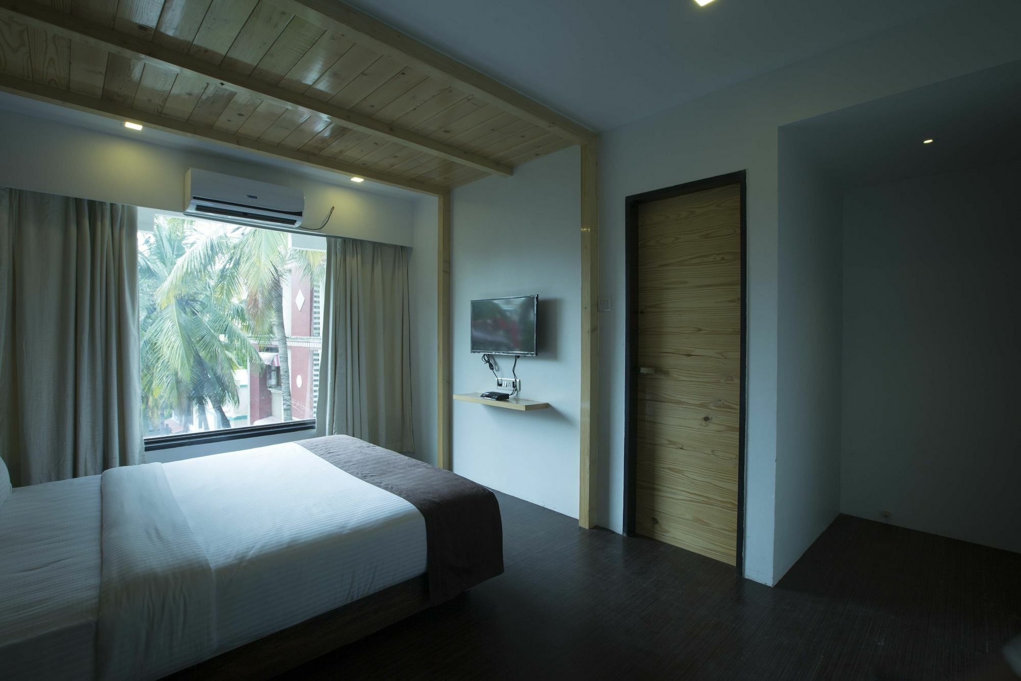 Oyo 78245 Collection O Hotel Crown Inn Navi Mumbai Exteriör bild