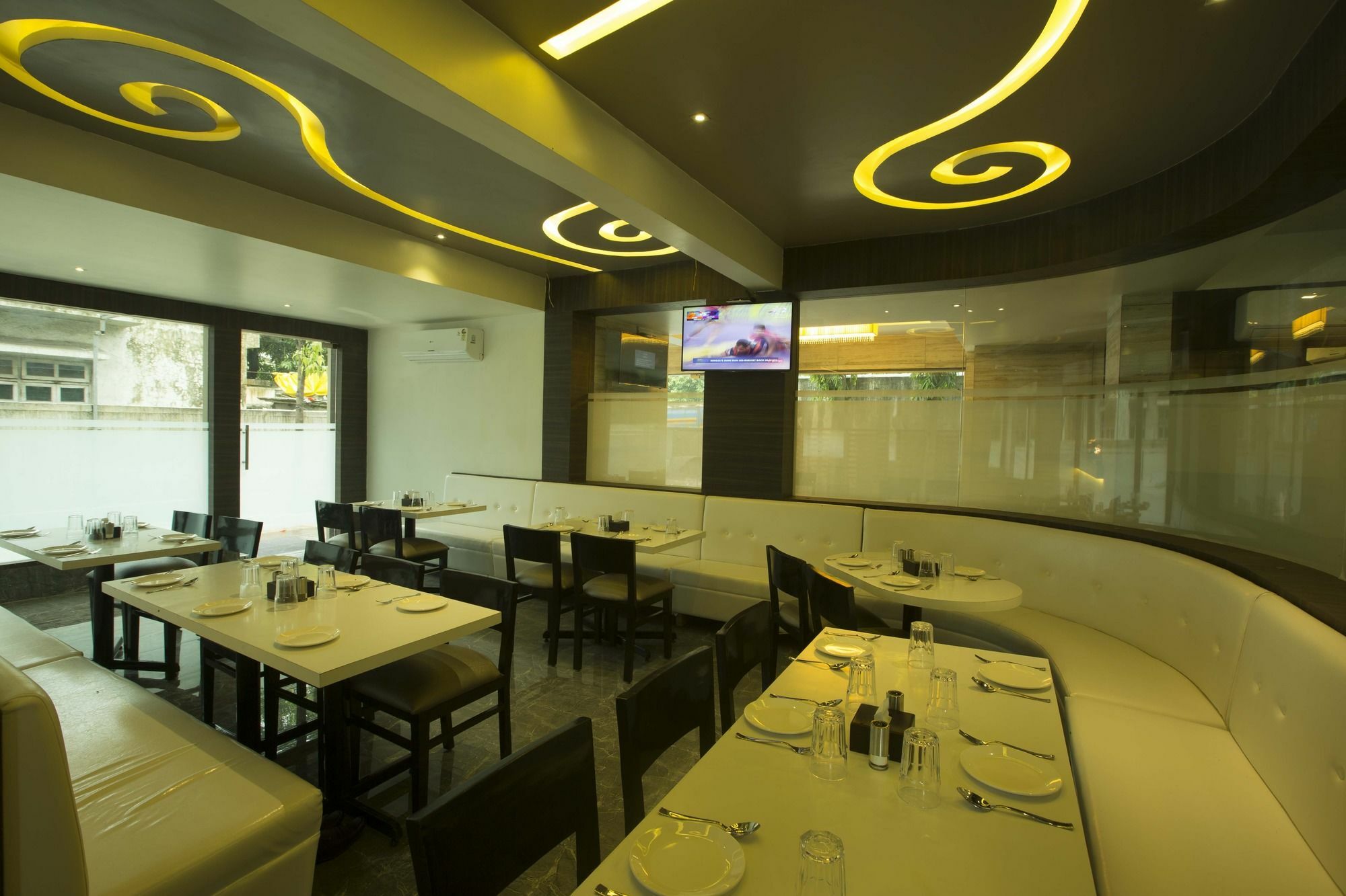 Oyo 78245 Collection O Hotel Crown Inn Navi Mumbai Exteriör bild