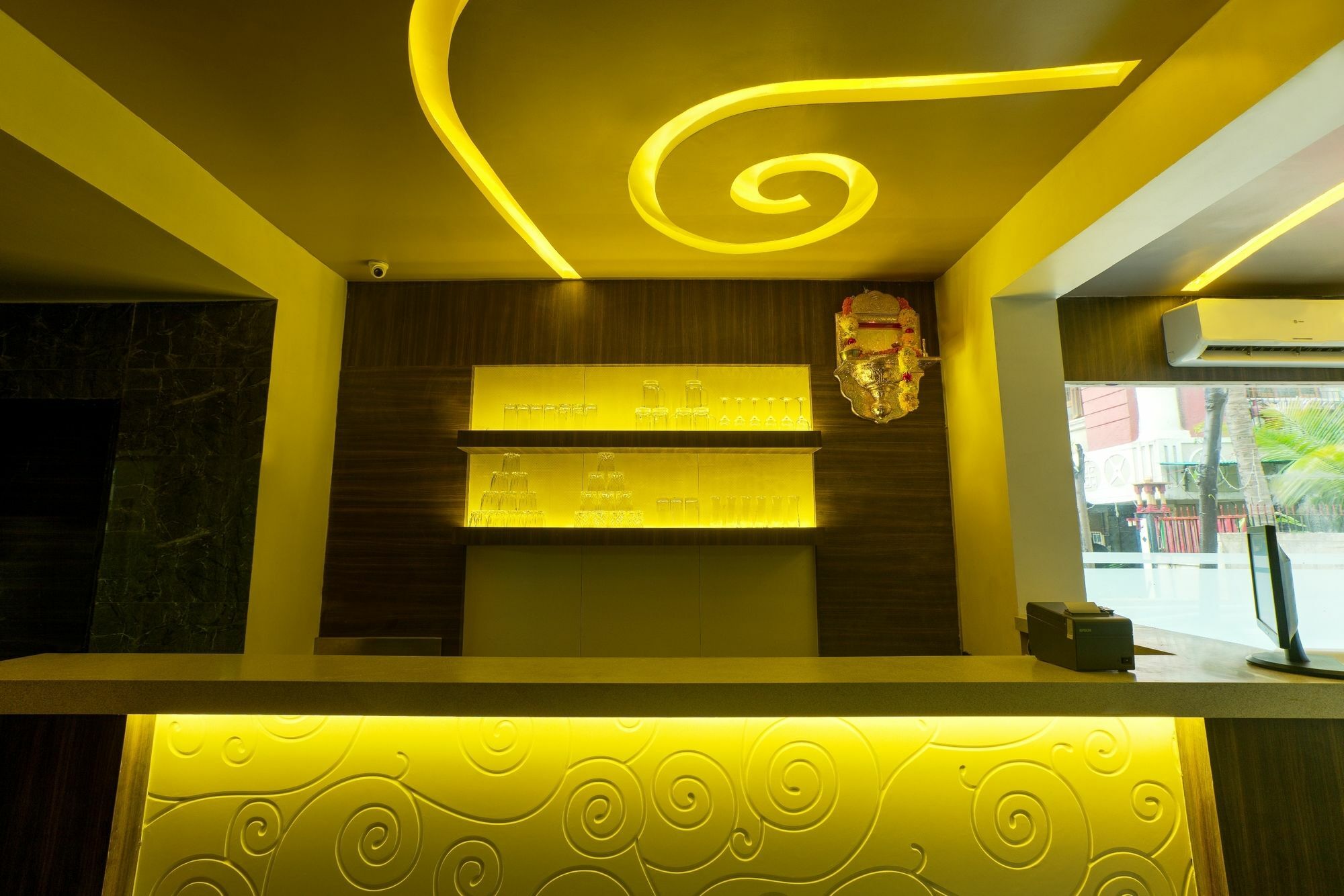 Oyo 78245 Collection O Hotel Crown Inn Navi Mumbai Exteriör bild