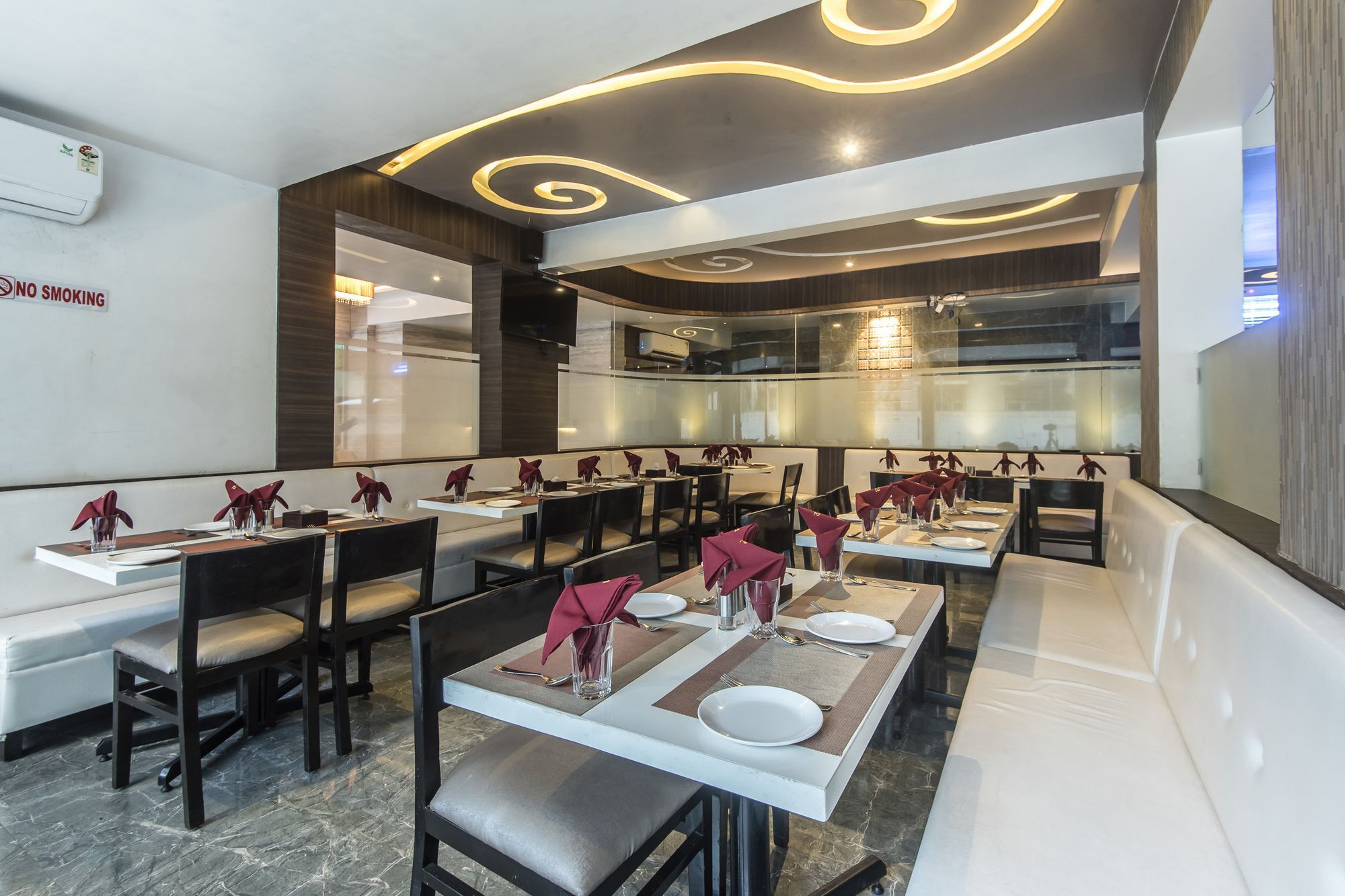 Oyo 78245 Collection O Hotel Crown Inn Navi Mumbai Exteriör bild