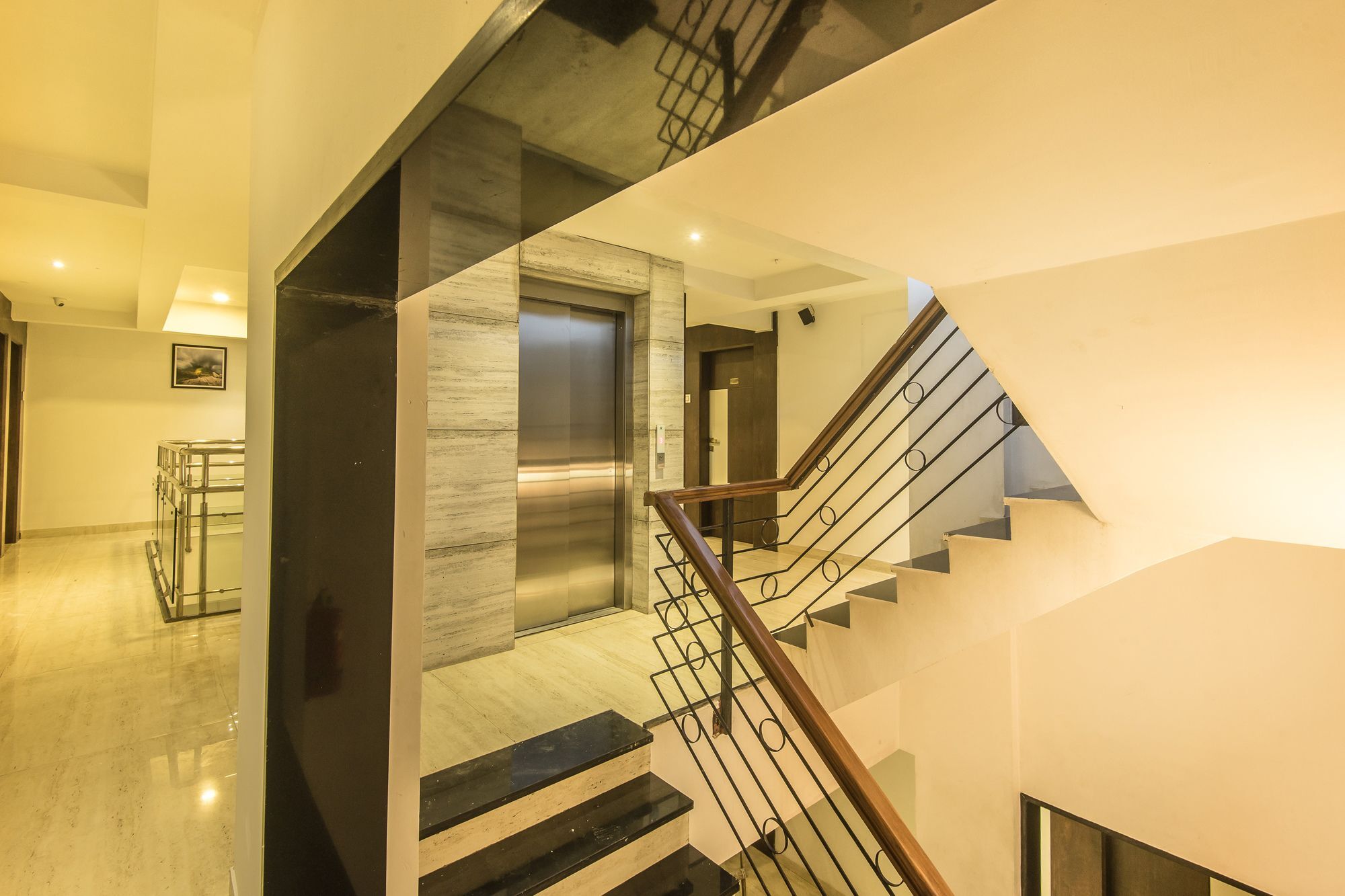 Oyo 78245 Collection O Hotel Crown Inn Navi Mumbai Exteriör bild