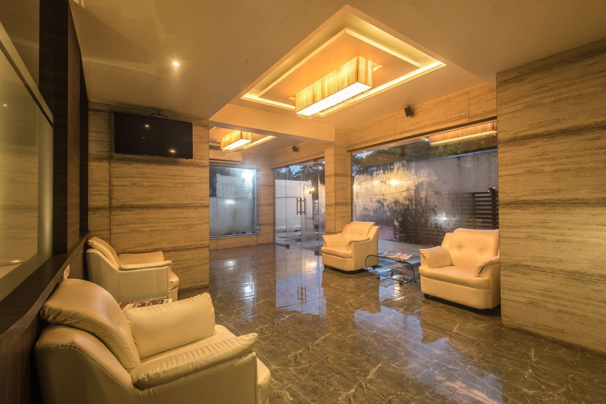 Oyo 78245 Collection O Hotel Crown Inn Navi Mumbai Exteriör bild