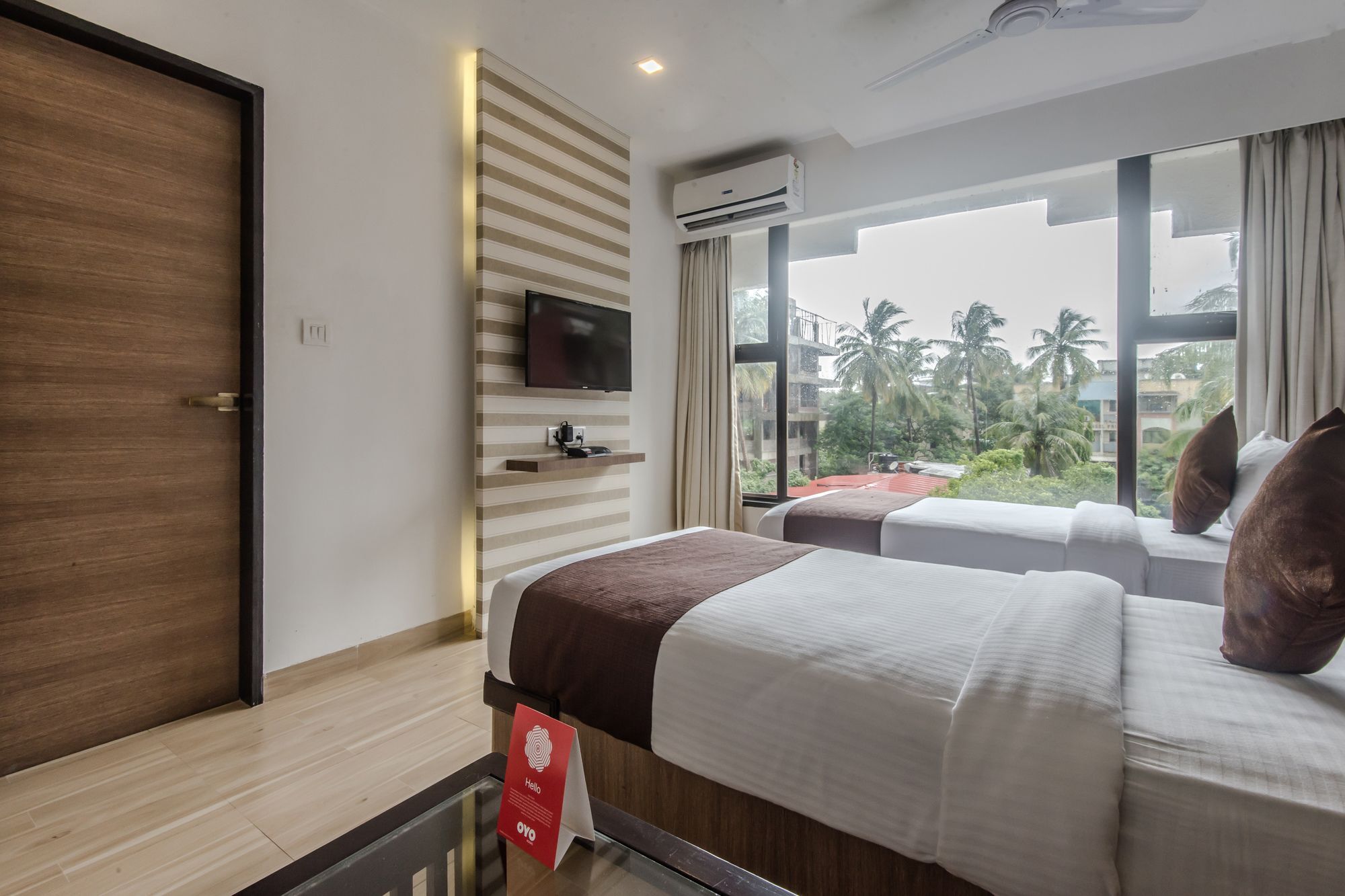 Oyo 78245 Collection O Hotel Crown Inn Navi Mumbai Exteriör bild